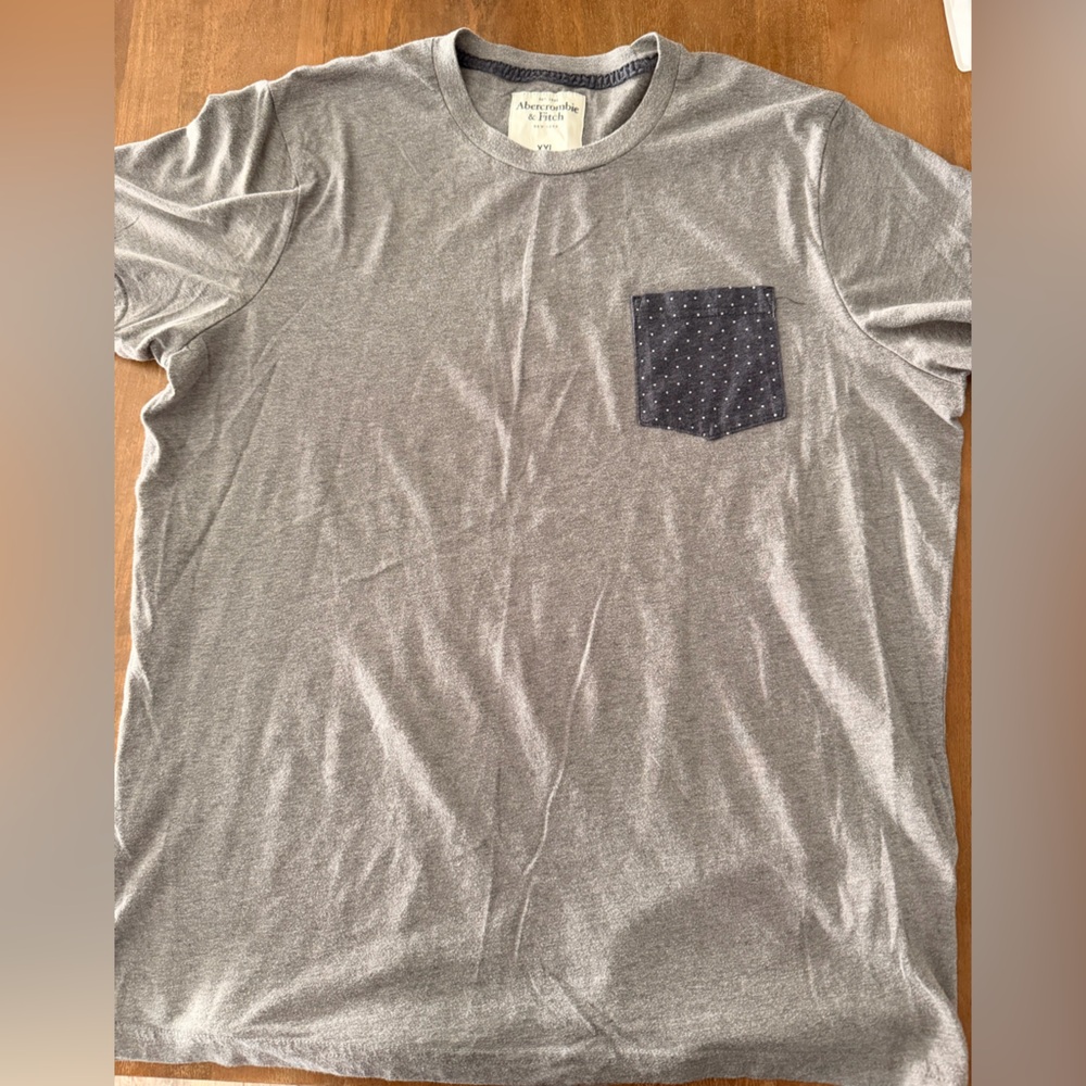 Abercrombie & Fitch Heather Gray Tee with Navy Pocket